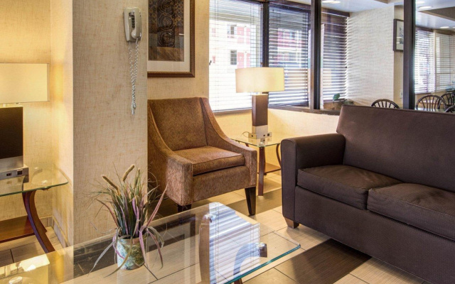photo 5 of Clarion Hotel & Suites BWI Airport North