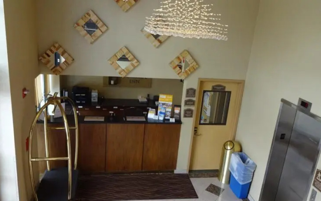 photo 3 of Comfort Inn Bellerose Queens