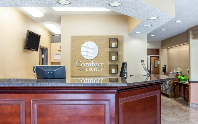 photo 2 of Comfort Inn & Suites Bothell - Seattle North