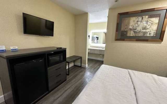 photo 4 of Comfort Inn Brookhollow