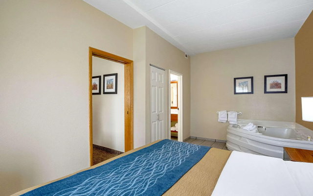 photo 4 of Comfort Inn Indianapolis North - Carmel