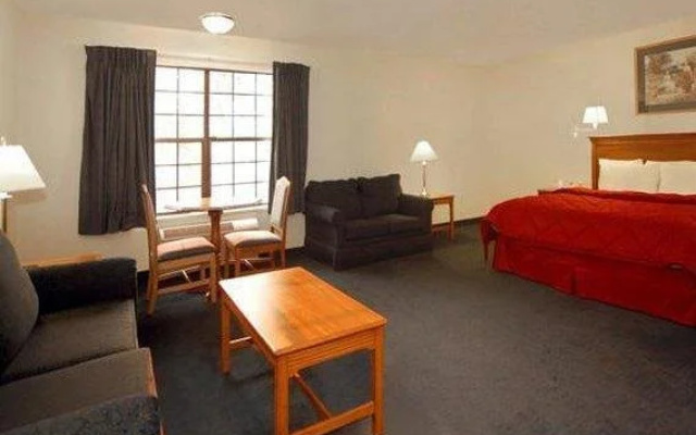 photo 2 of Red Lion Inn & Suites Auburn