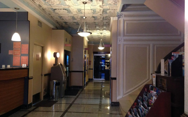 photo 2 of Heritage Hotel