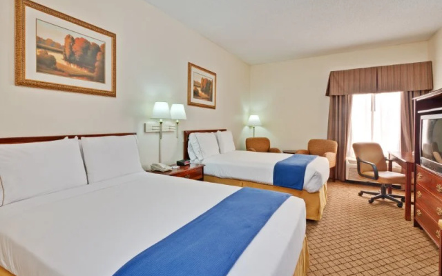 photo 4 of Comfort Inn Clarksville (ex.holiday Inn Express Clarksville)