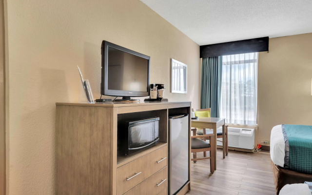 photo 5 of Best Western Hampton Coliseum Inn