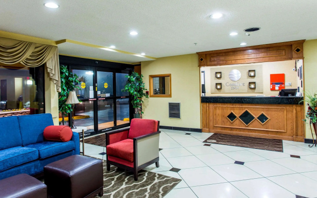 photo 2 of Comfort Inn Columbia West