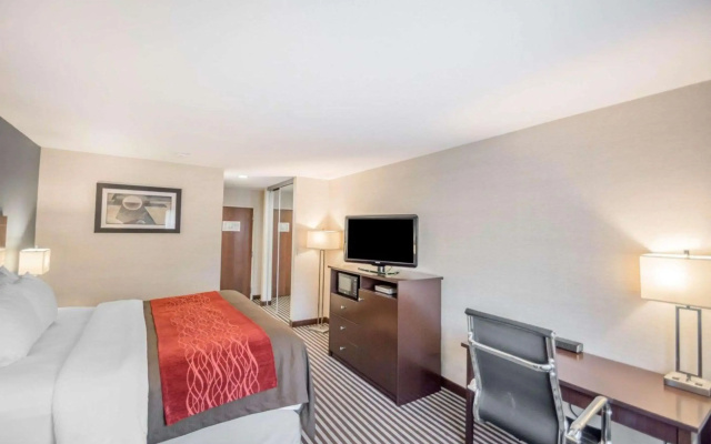 photo 2 of Quality Inn Corning