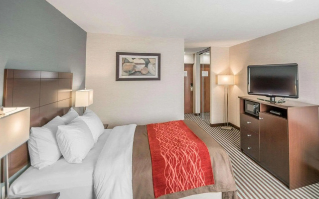 photo 3 of Quality Inn Corning