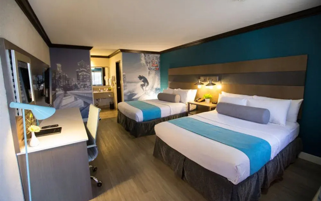 photo 4 of Comfort Inn Costa Mesa