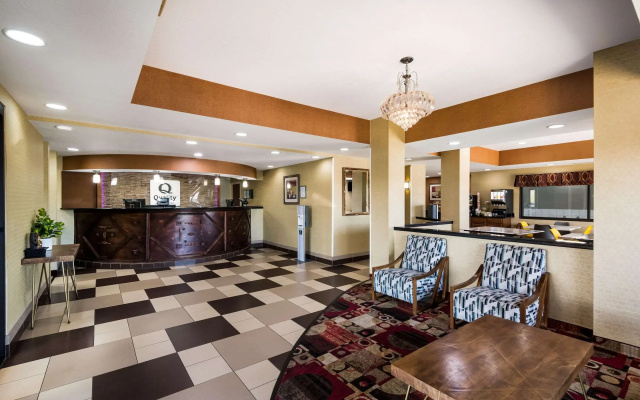 photo 2 of Quality Inn Des Moines North