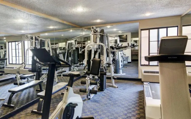 photo 4 of Quality Inn & Suites DFW Airport South