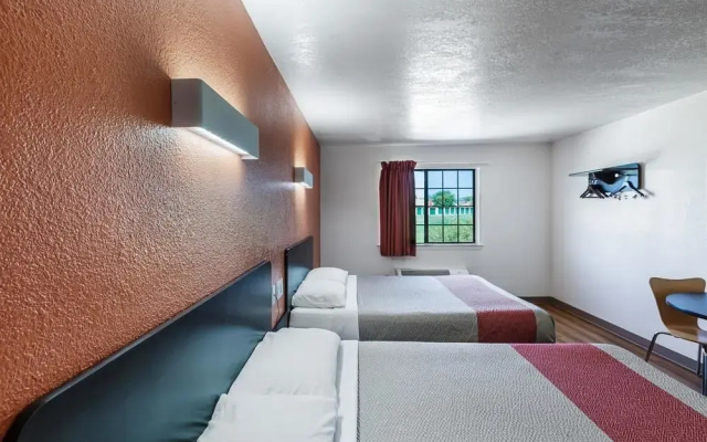 photo 5 of Motel 6 Fort Worth - Bedford