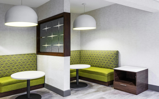photo 4 of Hampton Inn & Suites Houston Heights I-10