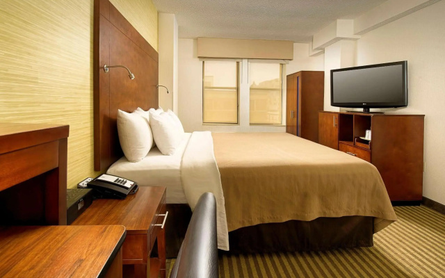 photo 4 of Comfort Inn Downtown DC/Convention Center