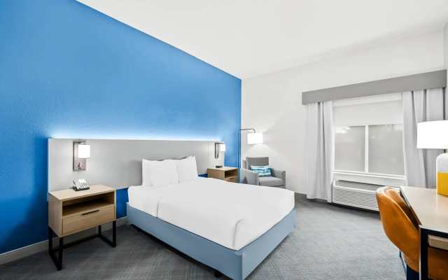 photo 3 of Comfort Inn Indianapolis East