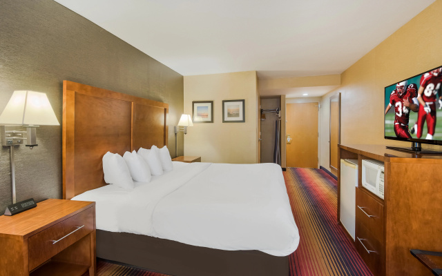 photo 3 of Red Roof Inn Fairfield