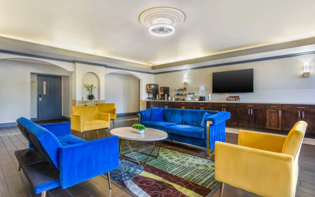 photo 4 of Comfort Inn Federal Way - Seattle