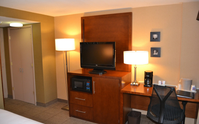 photo 3 of Holiday Inn Express Washington DC N-Silver Spring by IHG