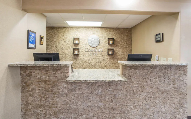photo 2 of Comfort Inn Grand Junction I-70
