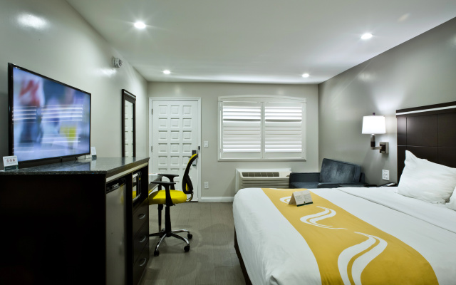 photo 3 of Bay Area Inn & Suites