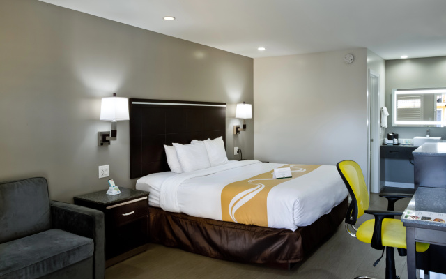 photo 4 of Bay Area Inn & Suites
