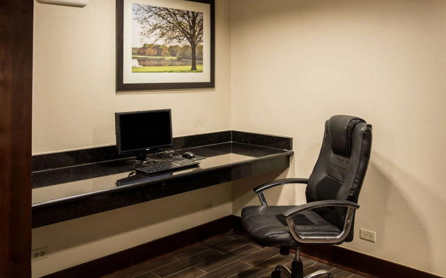 photo 3 of Comfort Inn Hoffman Estates - Schaumburg