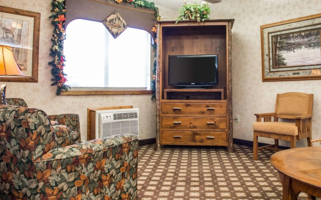 photo 2 of Quality Inn Ironwood