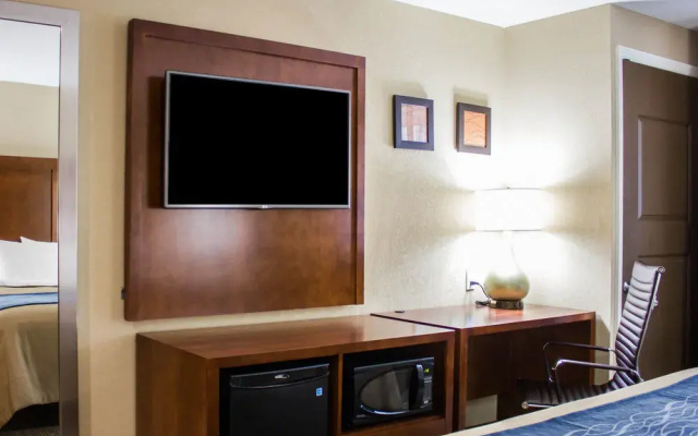 photo 4 of Comfort Inn Jamaica