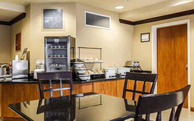 photo 3 of Comfort Inn Kansas City / Airport