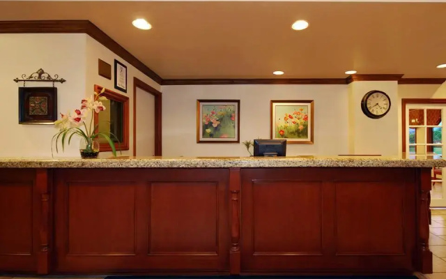 photo 2 of Comfort Inn Laguna Hills at Irvine Spectrum