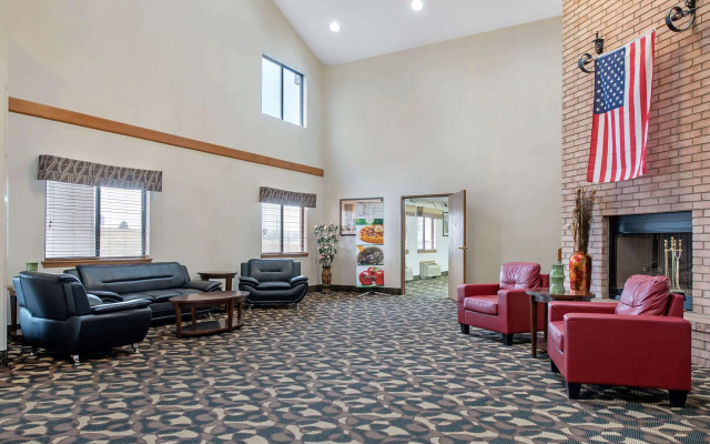 photo 2 of Quality Inn & Suites Lebanon I-65