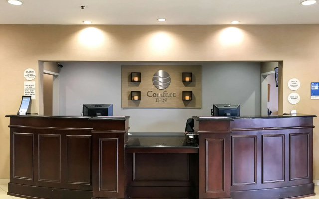 photo 2 of Comfort Inn Louisville Southwest