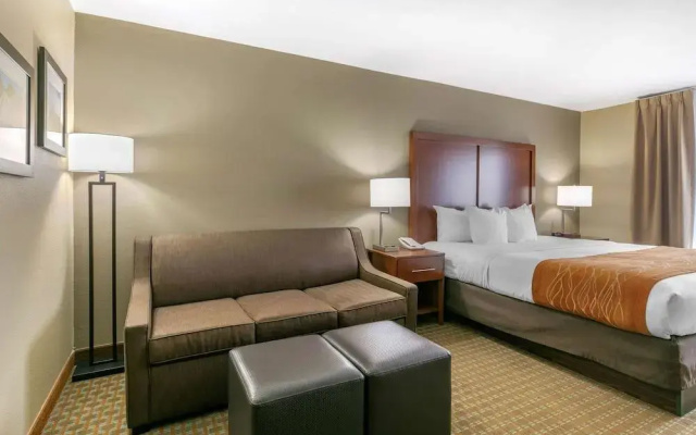 photo 4 of Comfort Inn & Suites Marion I-57