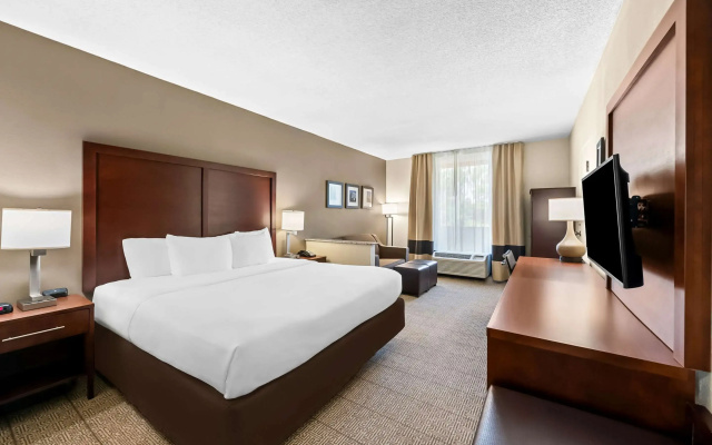 photo 4 of Comfort Inn & Suites Durham near Duke University