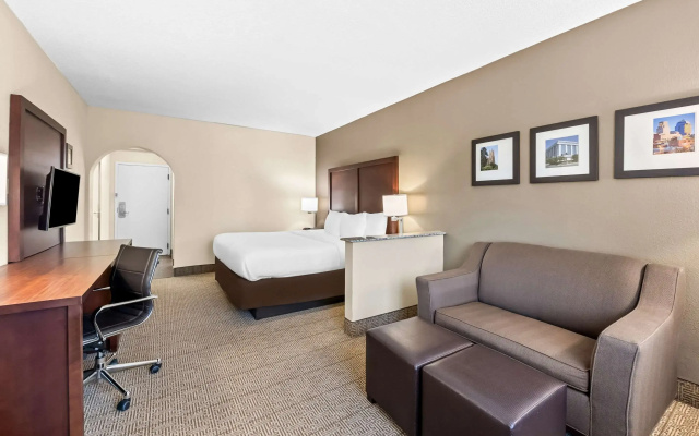 photo 5 of Comfort Inn & Suites Durham near Duke University