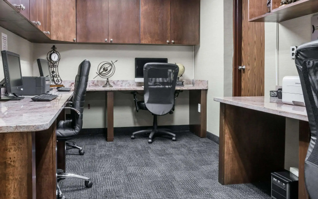 photo 4 of Comfort Inn Metro Airport