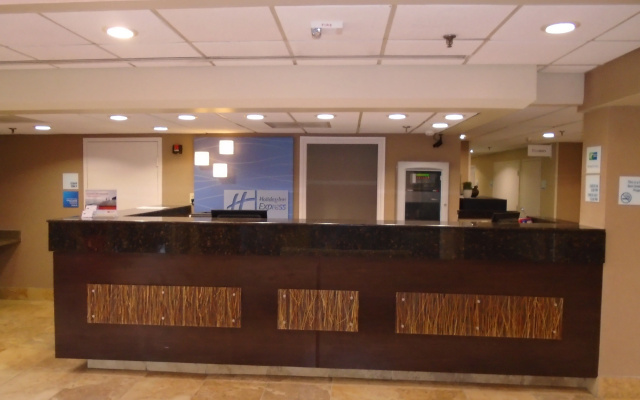 photo 2 of Holiday Inn Express Richmond - Midlothian Turnpike by IHG
