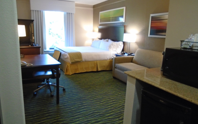 photo 3 of Holiday Inn Express Richmond - Midlothian Turnpike by IHG