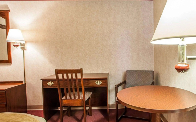 photo 3 of Quality Inn Midway