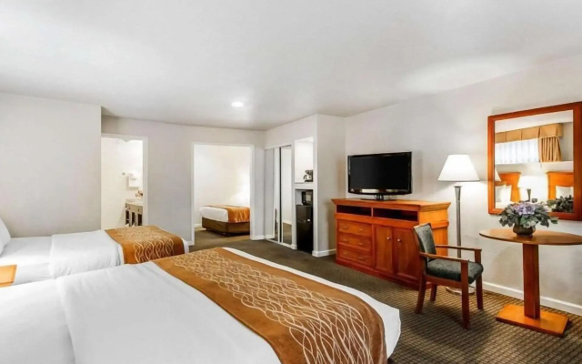photo 4 of The Inn at 1252