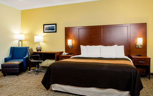 photo 5 of Comfort Inn Monterey Peninsula Airport