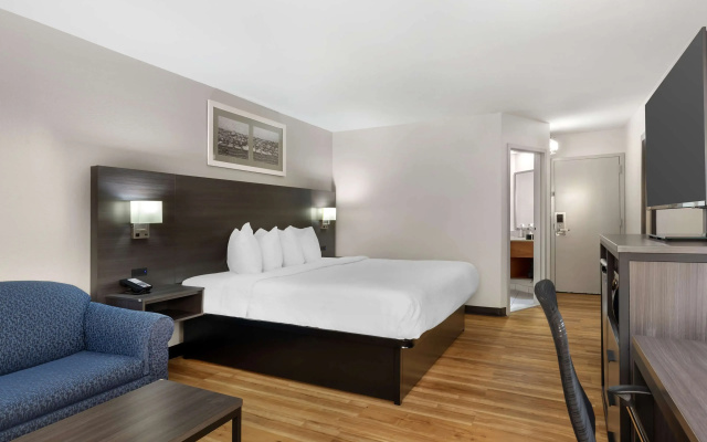 photo 3 of Best Western Mystic Hotel