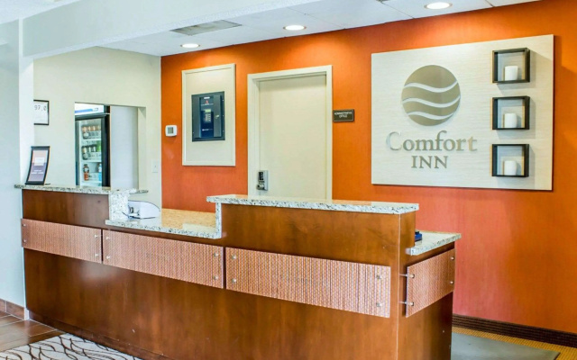 photo 2 of Comfort Inn Fayetteville near Fort Bragg