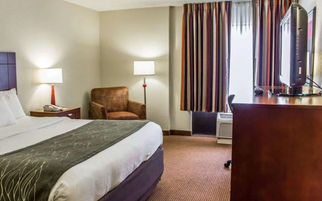 photo 5 of Comfort Inn Fayetteville near Fort Bragg