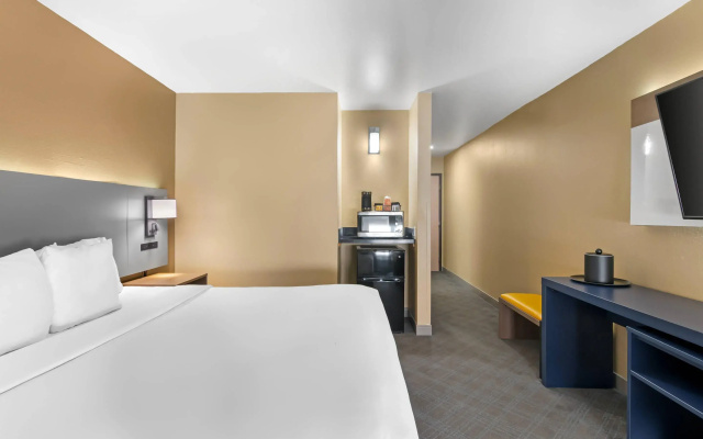 photo 5 of Comfort Inn & Suites Kansas City - Northeast