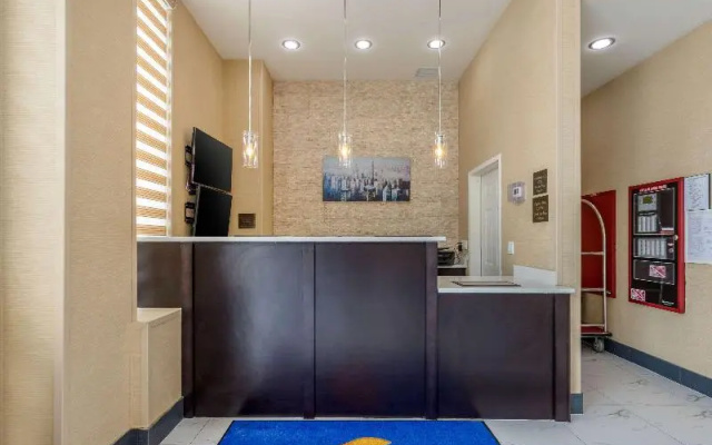 photo 4 of Comfort Inn New York Long Island City