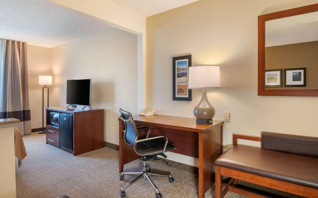 photo 5 of Comfort Inn Medford North
