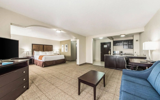 photo 5 of Comfort Inn Dallas Park Central