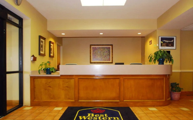 photo 2 of Comfort Inn Omaha, NE