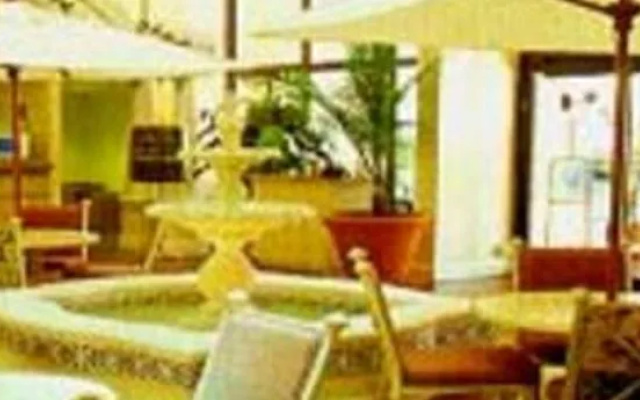 photo 3 of Comfort Inn Palm Beach